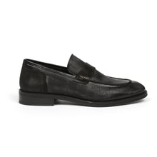 Classic Black Men’s Leather Loafers – Elegant Formal Dress Shoes